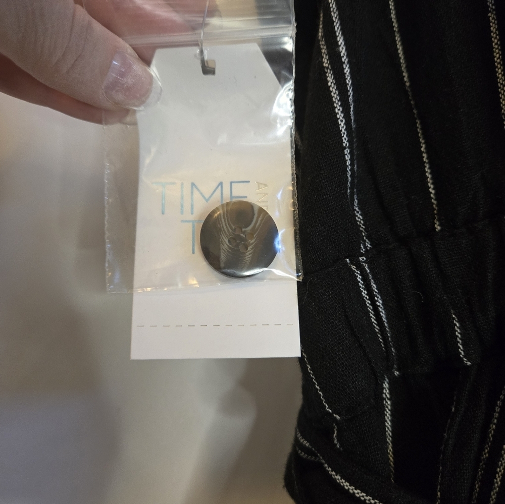 🌿Time and Tru NWT Sleeveless Floral Linen-Blend Cropped Jumpsuit – Size M🌿NWT - Picture 8 of 10